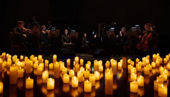 Оркестр при свечах Muse. Мировые хиты, Артем